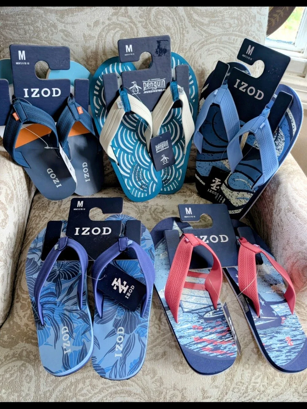 **NWT* Lot of 5 Pairs Izod Men's Flip Flops in Blue, Teal, Navy and Red Accents